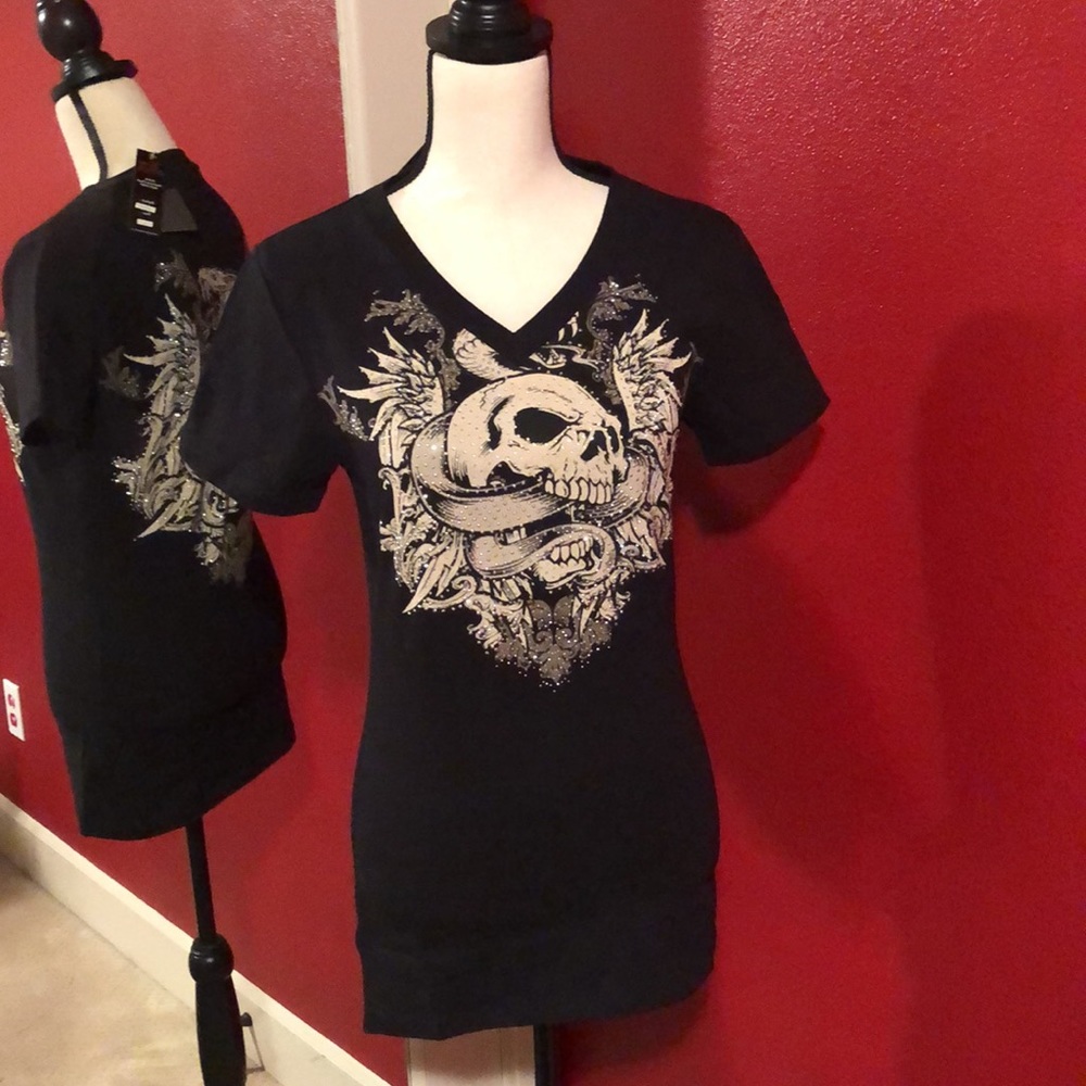 LA by Bus Stop/Platinum Plush Sz L t-shirt w/embellished tan skull & snake, COOL